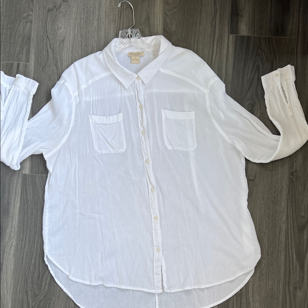 Lucky Brand White Flowy Shirt, Women’s XL, Cotton/Rayon, Excellent condition